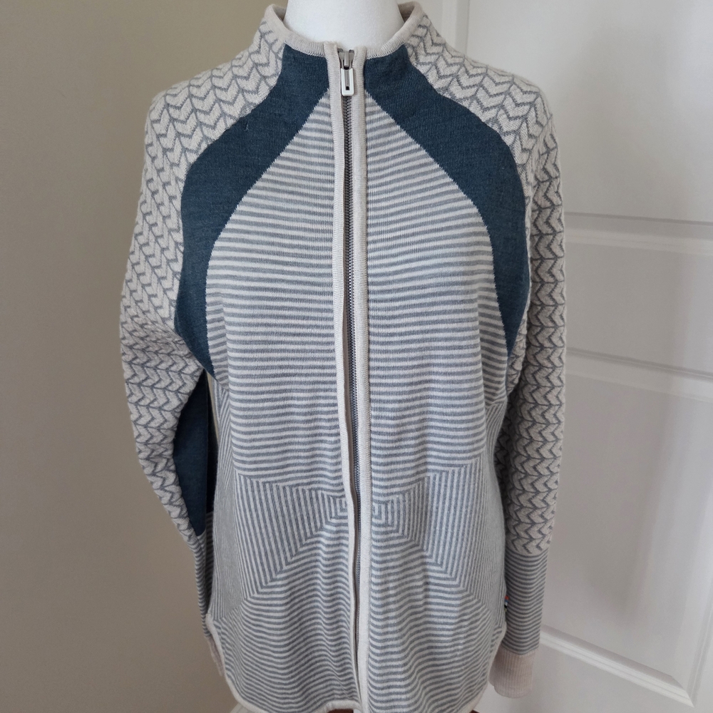 Smartwool Women's Chevron Patterned Cardigan - Blue and Cream